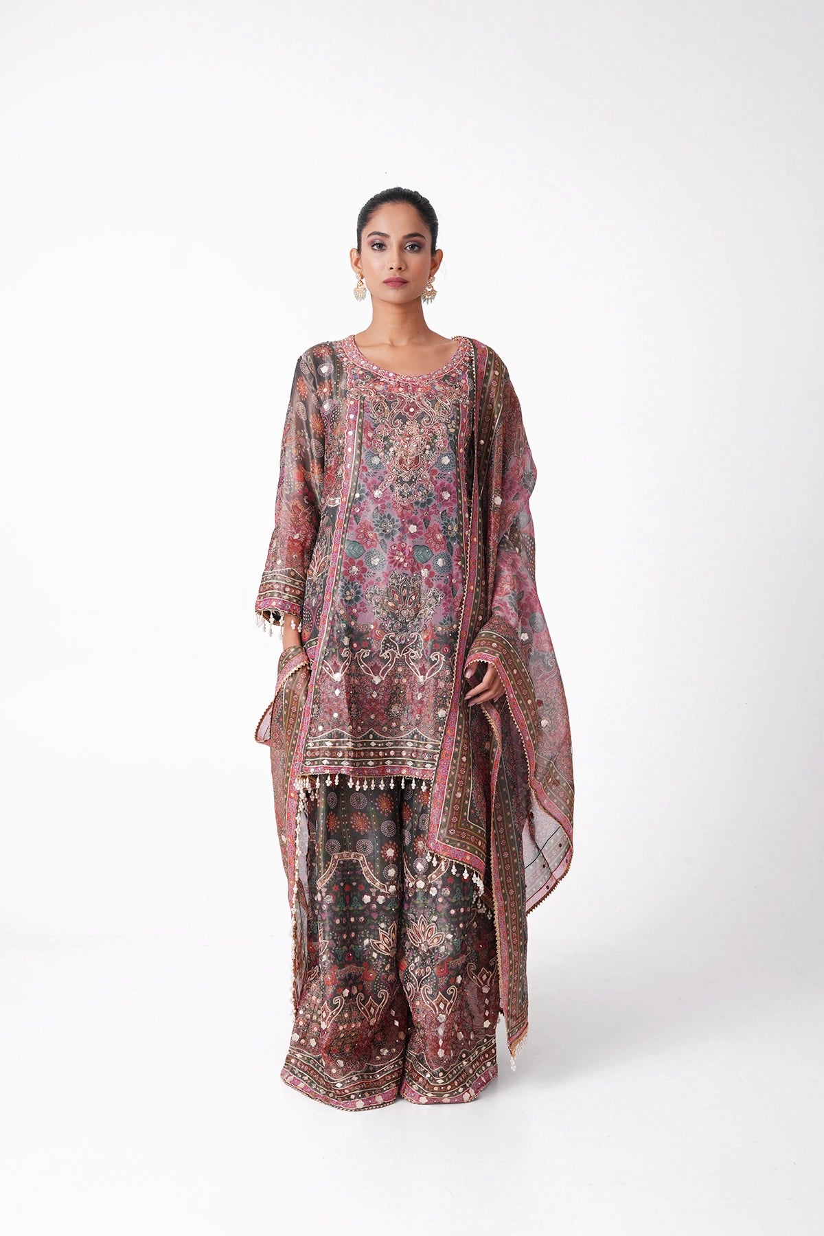 Dark Grey And Pink Multicoloured Printed Suit Set In Tissue