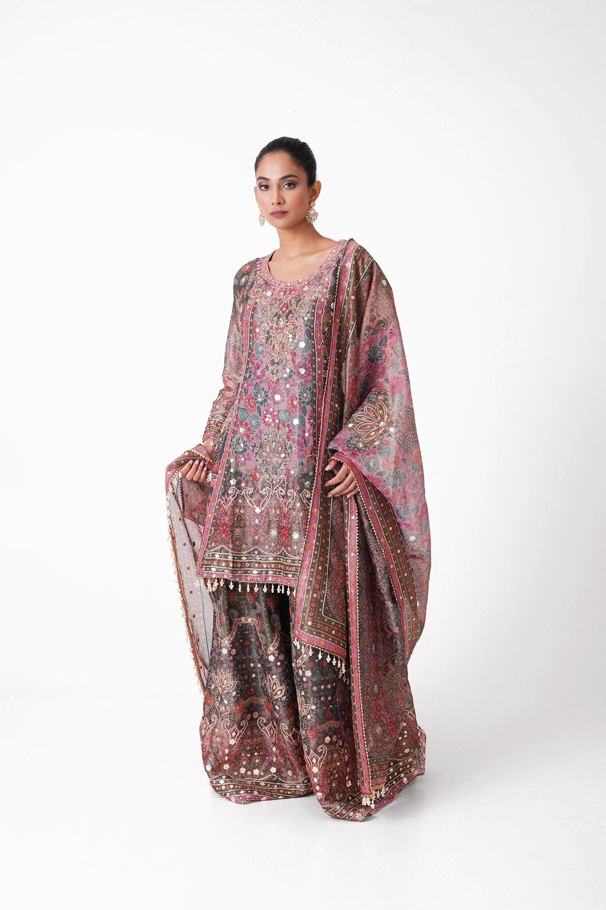 Dark Grey And Pink Multicoloured Printed Suit Set In Tissue