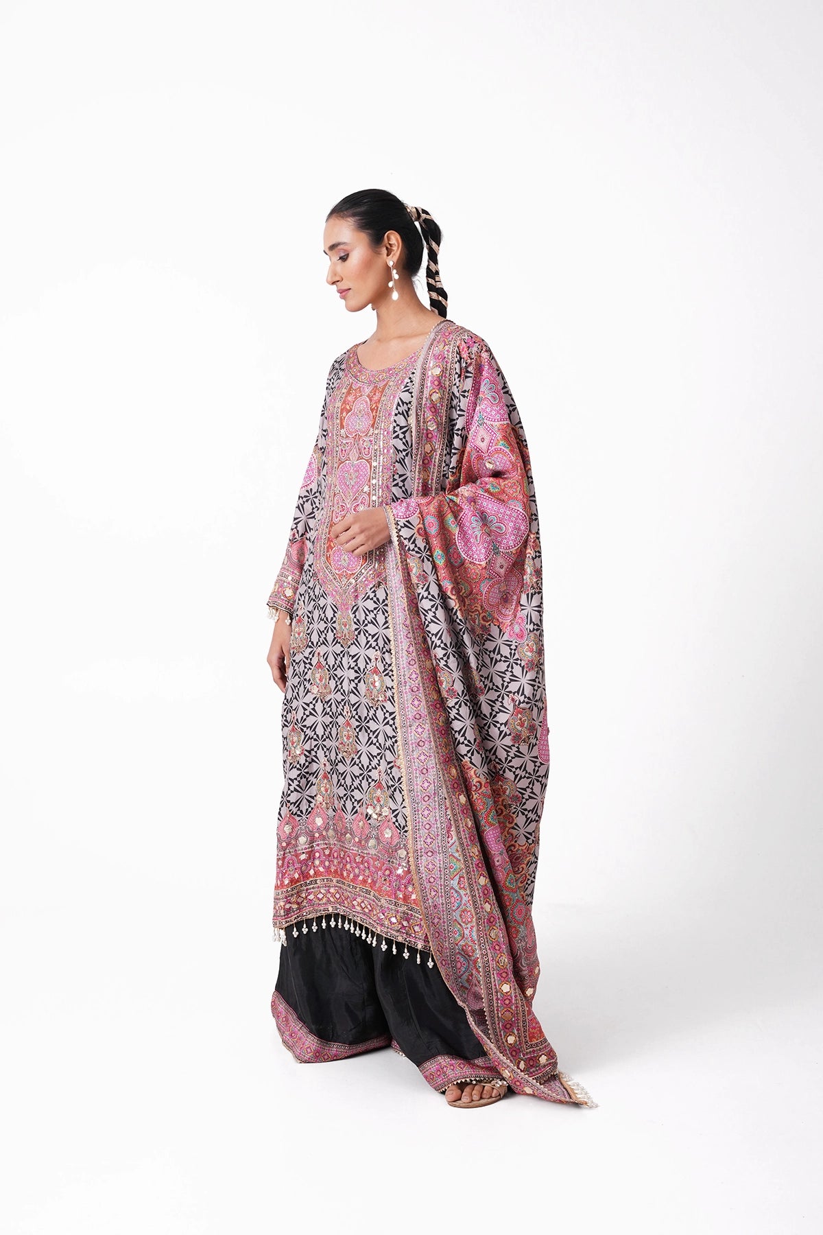 Grey And White Multicoloured Printed Suit Set In Opada Silk