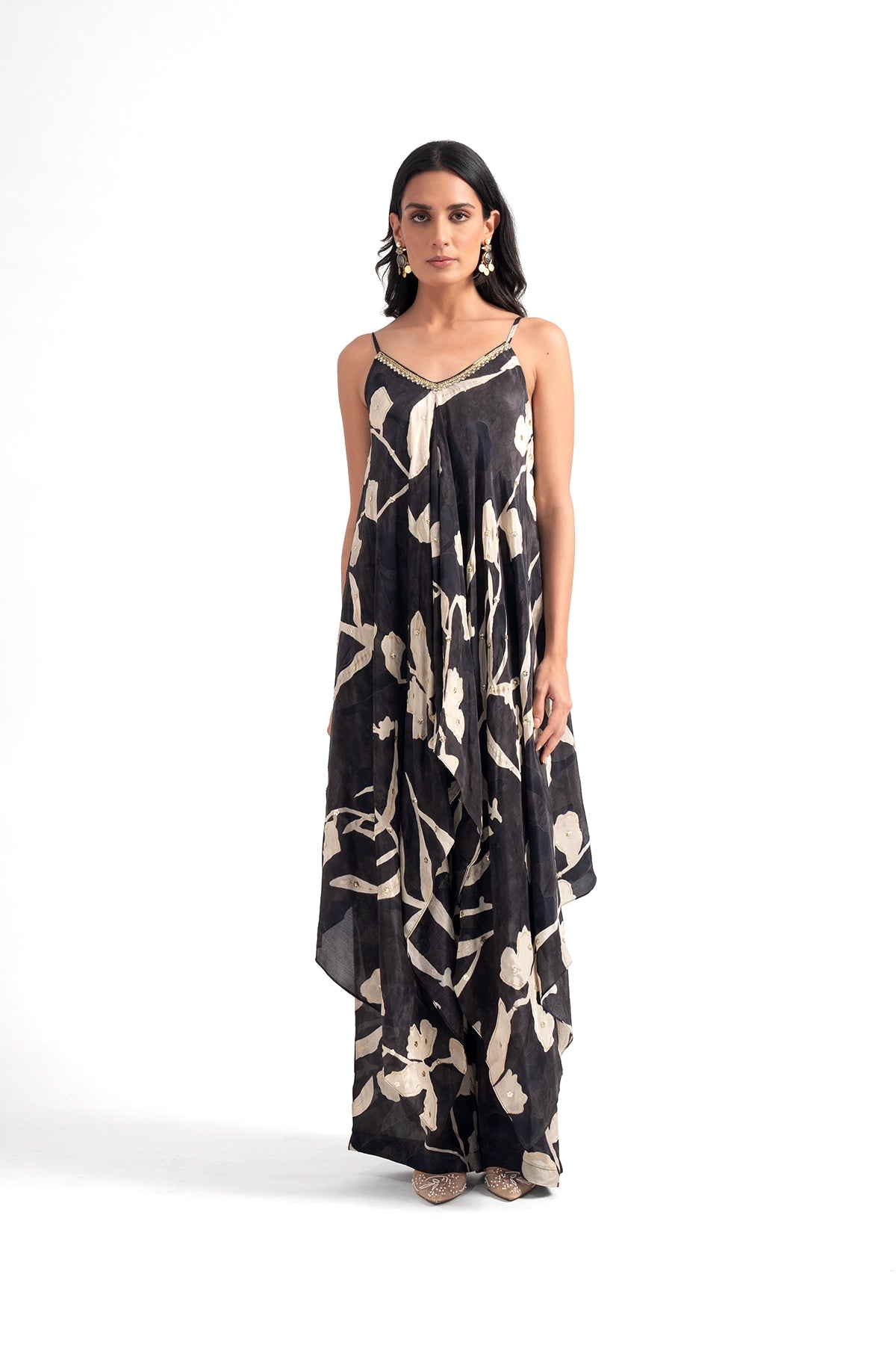 Black And White Digital Printed Floral Set In Crepe