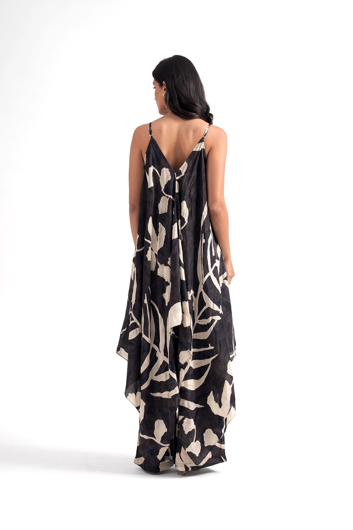 Black And White Digital Printed Floral Set In Crepe